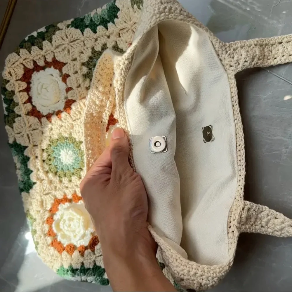BEIGE Granny Square Crochet Floral Shoulder Bag - Picture 4 of 4